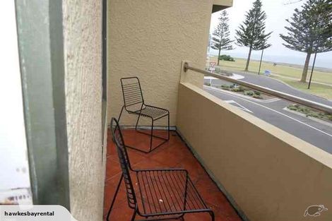 Photo of property in 4/541 Marine Parade, Napier South, Napier, 4110
