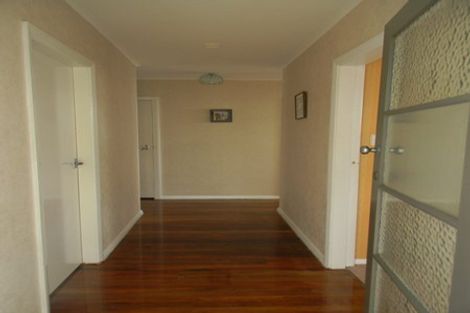 Photo of property in 27 Bowater Place, Manurewa, Auckland, 2102