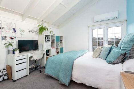 Photo of property in 12 Regia Close, Half Moon Bay, Auckland, 2012