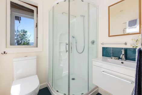 Photo of property in 17 Mahina Road, Mahina Bay, Lower Hutt, 5013