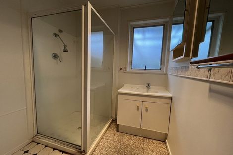 Photo of property in 32 Powrie Street, Glenfield, Auckland, 0629