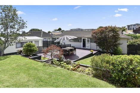Photo of property in 27 Aronia Way, Goodwood Heights, Auckland, 2105