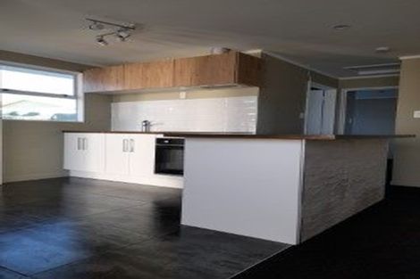 Photo of property in 4 Karyn Street, Castlecliff, Whanganui, 4501