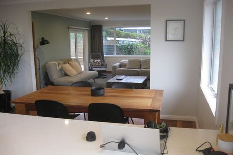 Photo of property in 17 Mascot Street, Tawa, Wellington, 5028