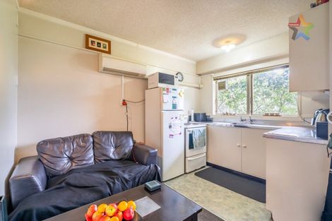 Photo of property in 2/21 Britannia Street, Petone, Lower Hutt, 5012