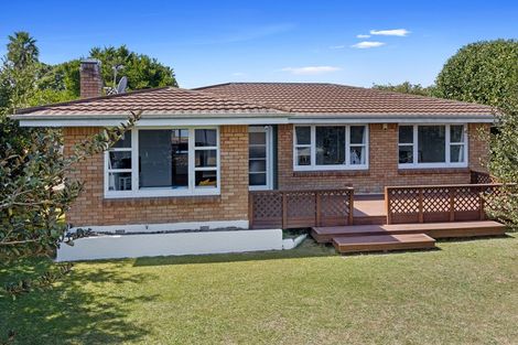 Photo of property in 14 Dover Road, St Andrews, Hamilton, 3200