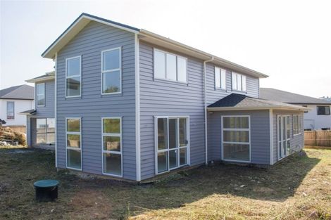 Photo of property in 6 Kahu Close, Orewa, 0931