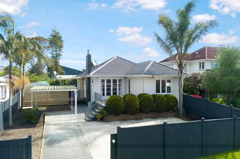Photo of property in 2 Nile Road, Kelston, Auckland, 0602