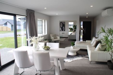 Photo of property in 17 Owen Drive, Darfield, 7510