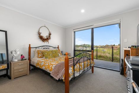 Photo of property in 21 Pioneer Crescent, Omokoroa, 3114