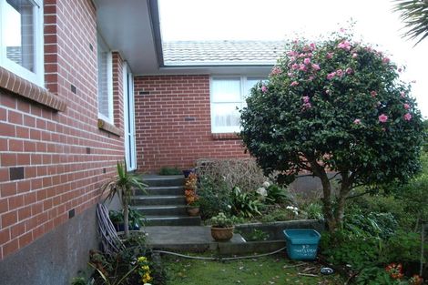 Photo of property in 37 Huntleigh Park Way, Ngaio, Wellington, 6035