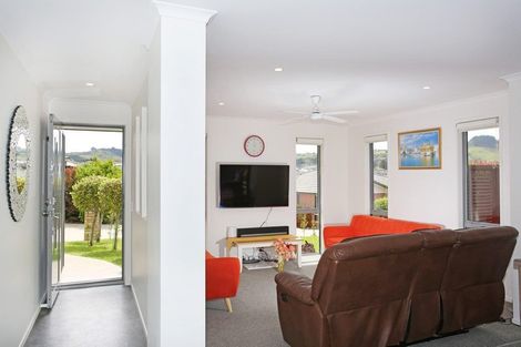 Photo of property in 24 Helenslee Road, Pokeno, 2402