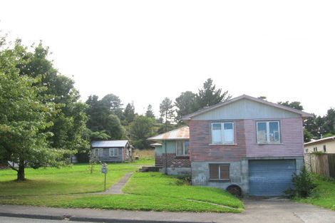 Photo of property in 33 Moeraki Road, Maoribank, Upper Hutt, 5018