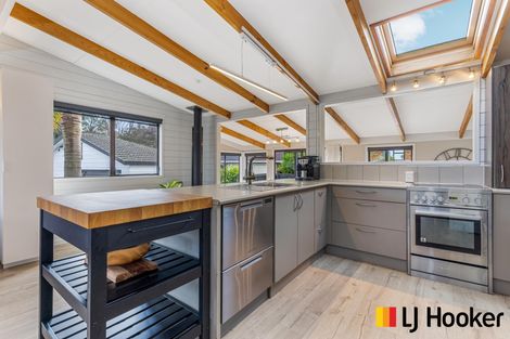 Photo of property in 165 Carnoustie Drive, Wattle Downs, Auckland, 2103