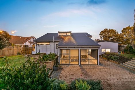 Photo of property in 258 Rangatira Road, Beach Haven, Auckland, 0626