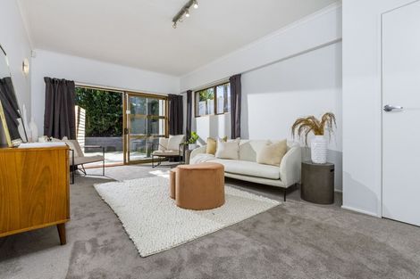 Photo of property in 1/23 Beach Road, Castor Bay, Auckland, 0620