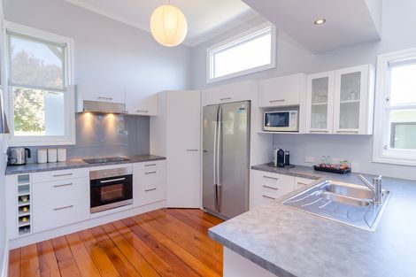 Photo of property in 16 King Street, Carterton, 5713