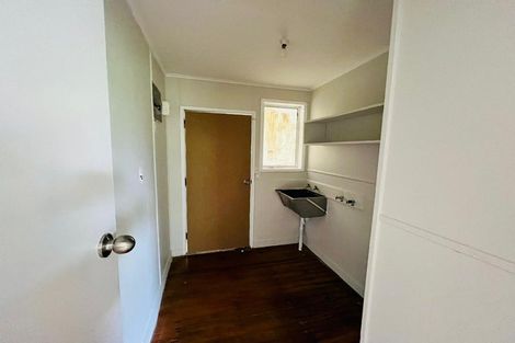 Photo of property in 98 Arimu Road, Papakura, 2110