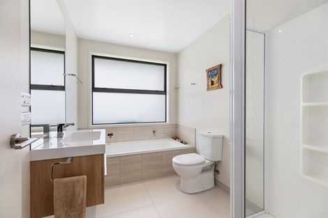 Photo of property in 4 Saint Pauls Drive, Brookfield, Tauranga, 3110