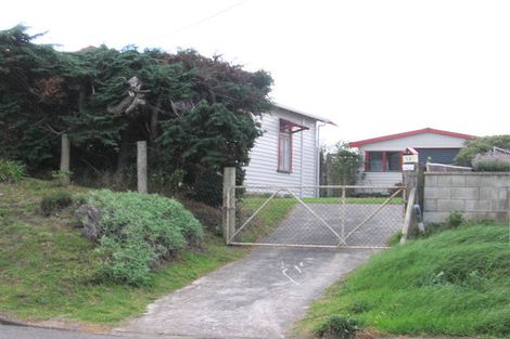 Photo of property in 13 Waimea Road, Waikanae Beach, Waikanae, 5036