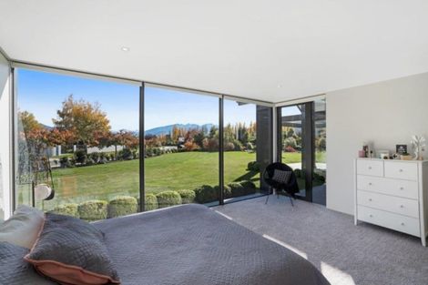 Photo of property in 14 Waimana Place, Wanaka, 9305