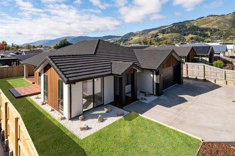 Photo of property in 32 Greenway Crescent, Hope, Richmond, 7020