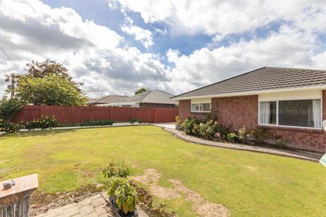 Photo of property in 6 Royal Oak Drive, Kelvin Grove, Palmerston North, 4414