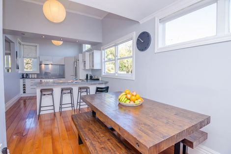 Photo of property in 16 King Street, Carterton, 5713