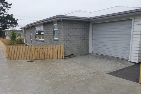 Photo of property in 43b Wainuiomata Road, Wainuiomata, Lower Hutt, 5014