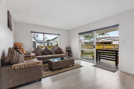 Photo of property in 15a Melleray Place, Randwick Park, Auckland, 2105