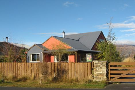 Photo of property in 28 Rob Roy Lane, Wanaka, 9305