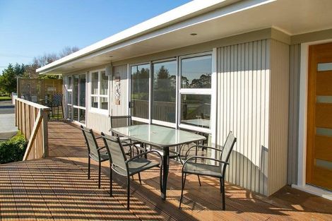 Photo of property in 579 Great South Road, Rosehill, Papakura, 2113