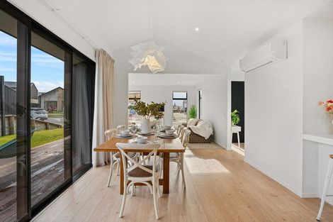 Photo of property in 37 Wallis Drive, Cromwell, 9310