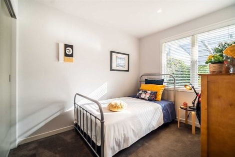 Photo of property in 1/15 Colonial Road, Chatswood, Auckland, 0626