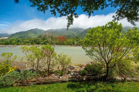 Photo of property in 50 Totara Avenue, Collingwood, 7073