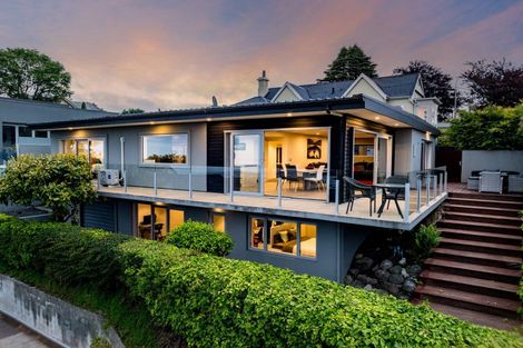 Photo of property in 10 Garfield Avenue, Roslyn, Dunedin, 9010