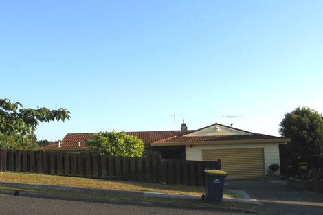 Photo of property in 132 Oaktree Avenue, Browns Bay, Auckland, 0630