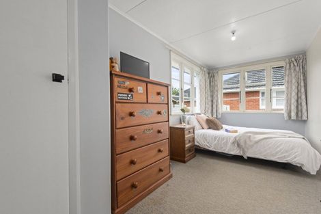 Photo of property in 55 Crewe Crescent, Hokowhitu, Palmerston North, 4410