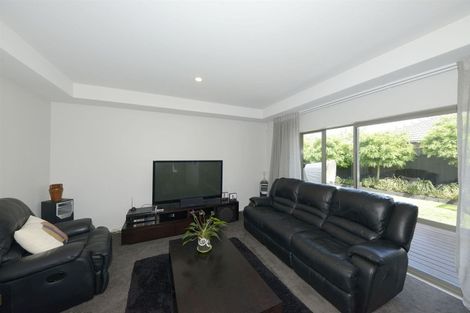 Photo of property in 43 Putake Drive, Parklands, Christchurch, 8083
