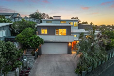 Photo of property in 12 Charlotte Way, Raumati South, Paraparaumu, 5032