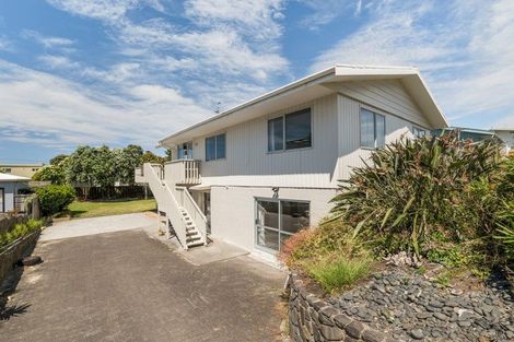 Photo of property in 207 Seaforth Road, Waihi Beach, 3611
