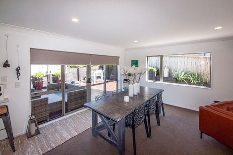 Photo of property in 4a Erlestoke Crescent, Churton Park, Wellington, 6037