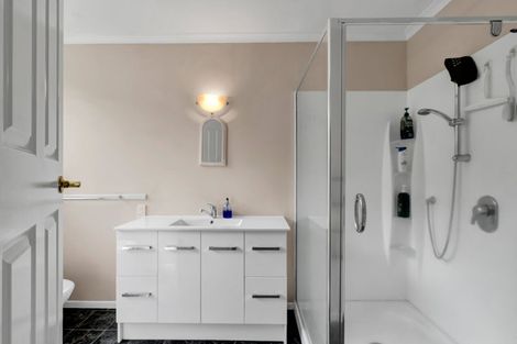 Photo of property in 29b Thames Street, Welbourn, New Plymouth, 4310