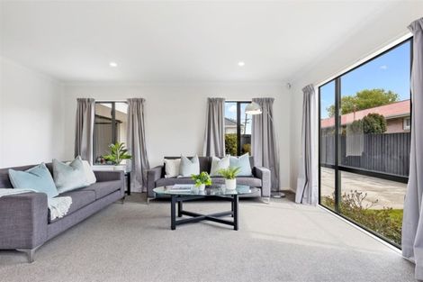 Photo of property in 2/24 Withells Road, Avonhead, Christchurch, 8042