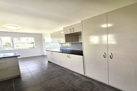 Photo of property in 21 Tranent Road, Mangere, Auckland, 2022