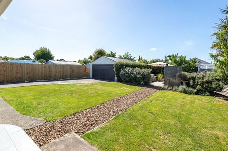 Photo of property in 61 Frensham Crescent, Woolston, Christchurch, 8062