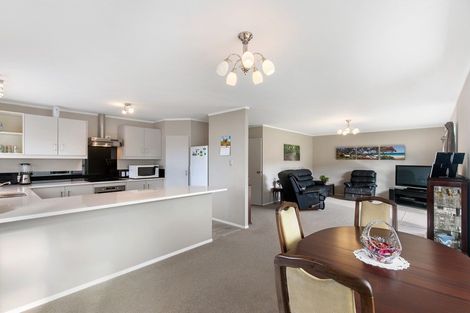 Photo of property in 2/61 Amaru Road, One Tree Hill, Auckland, 1061