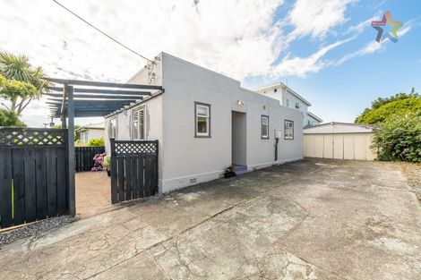 Photo of property in 206a Miromiro Road, Normandale, Lower Hutt, 5010