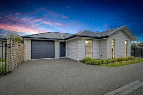 Photo of property in 9/3 Nyoli Street, Northcote, Christchurch, 8052