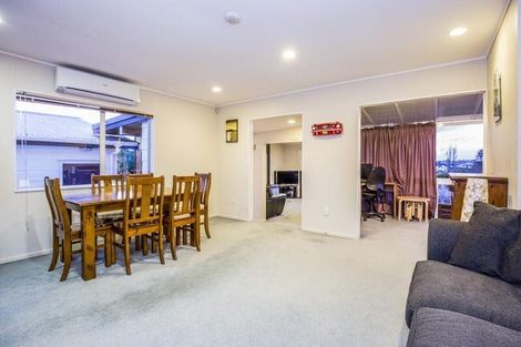 Photo of property in 79 Colwill Road, Massey, Auckland, 0614
